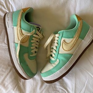 Nike Air Size 8.5 Women
